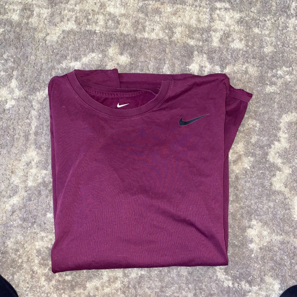 Men’s Nike Drifit calm purple shirt